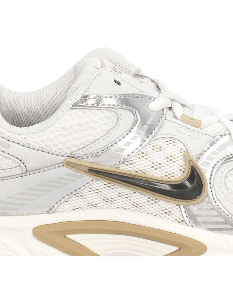 Nike-NIKE-V5-RNR-grau