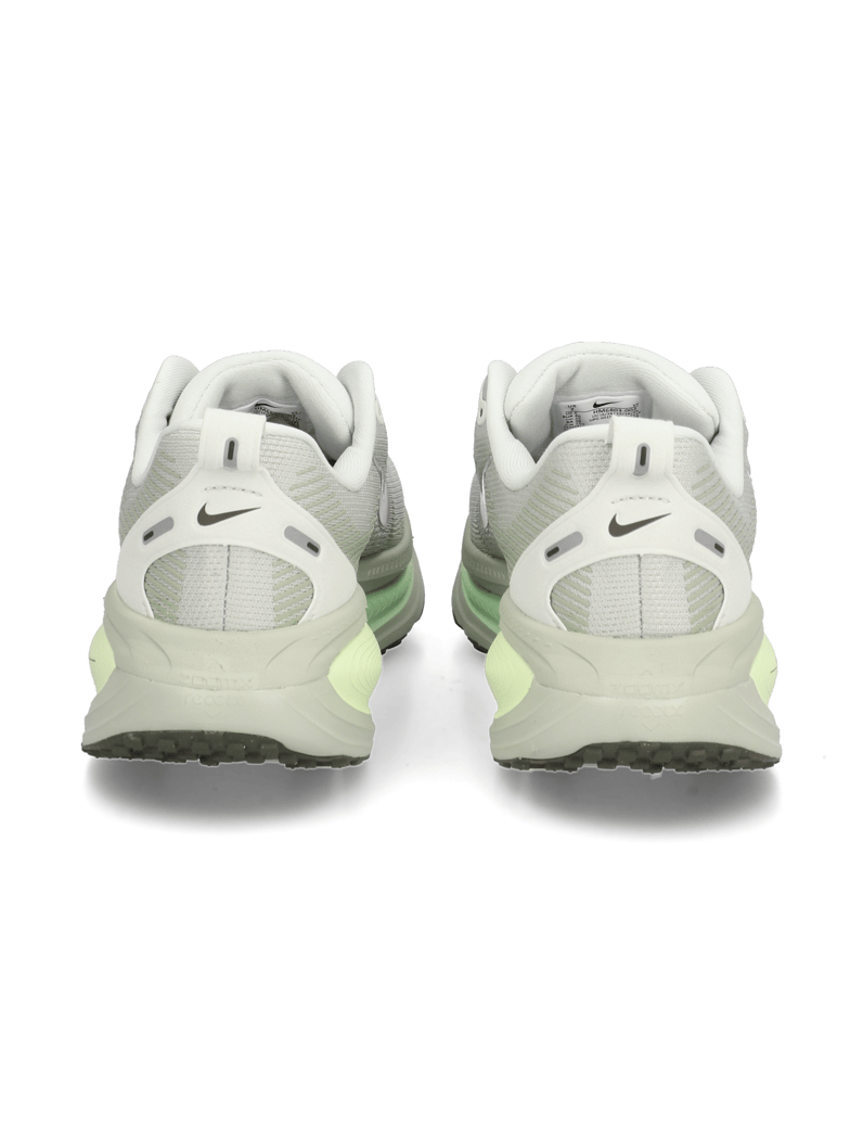 Nike-NIKE-VOMERO-18-schwarz