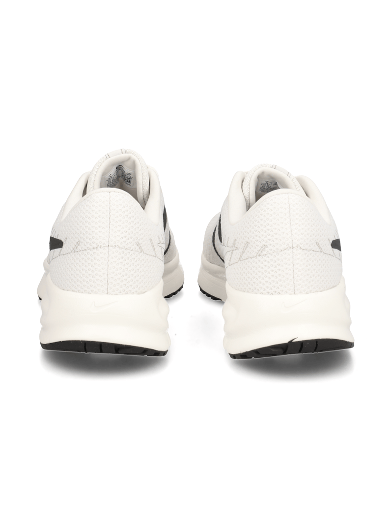 Nike-Nike-Run-Defy-čierna