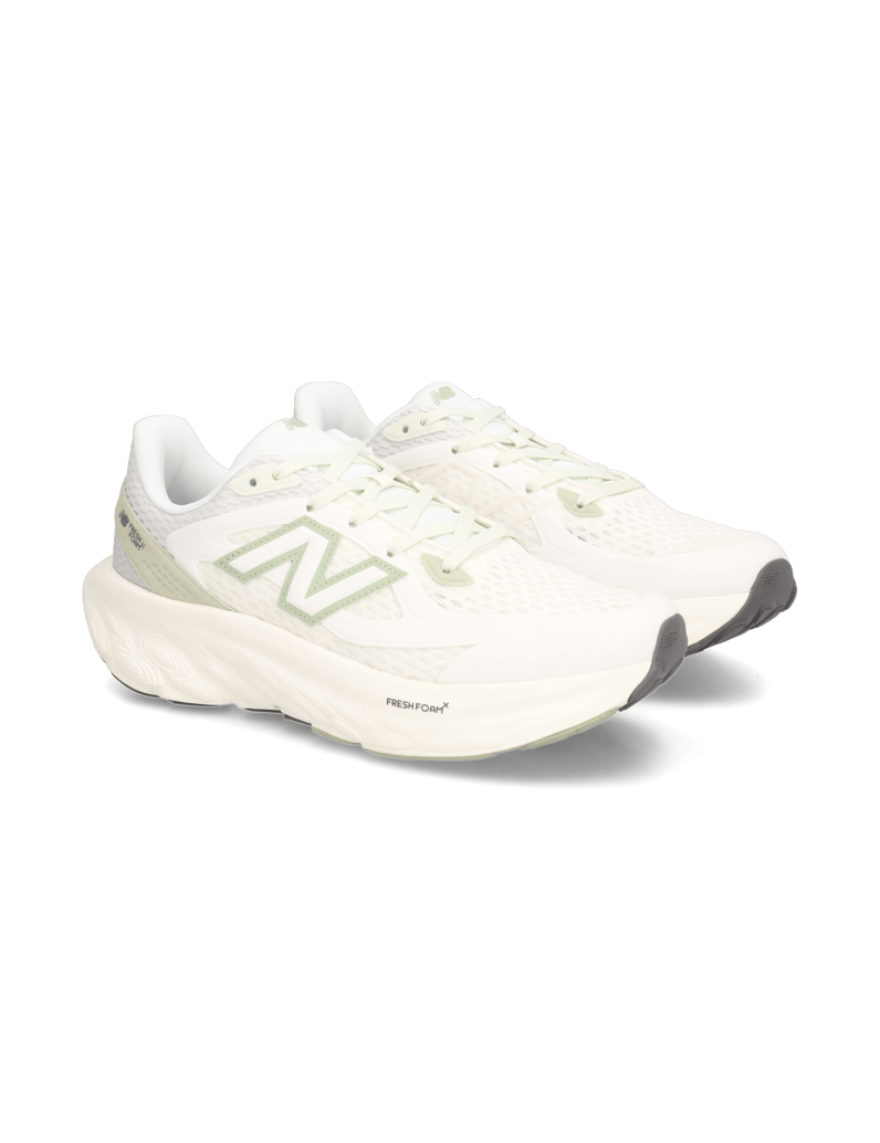 New-Balance-UTRNAF-črna