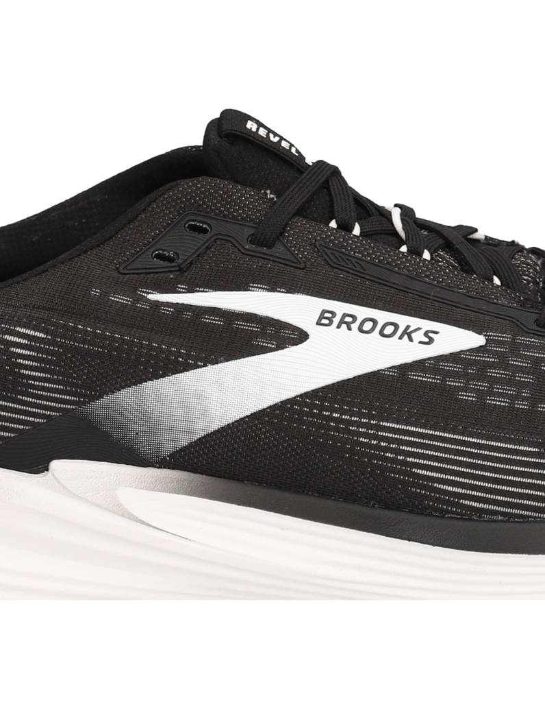 Brooks-REVEL-8-černá