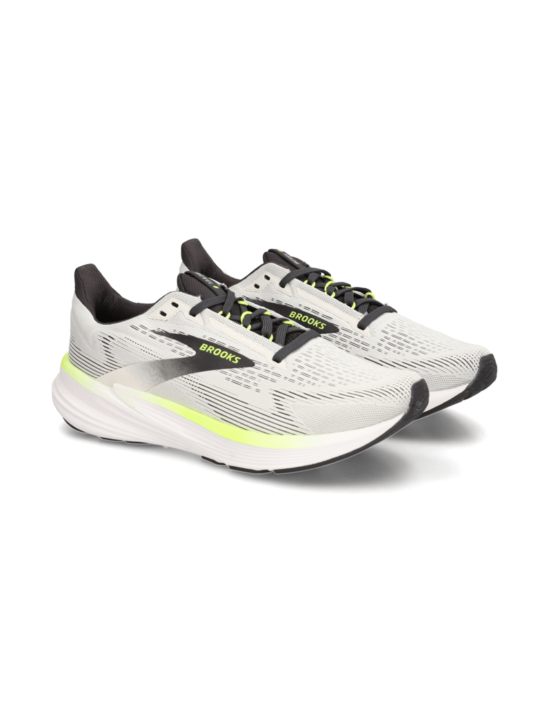 Brooks-REVEL-8-schwarz