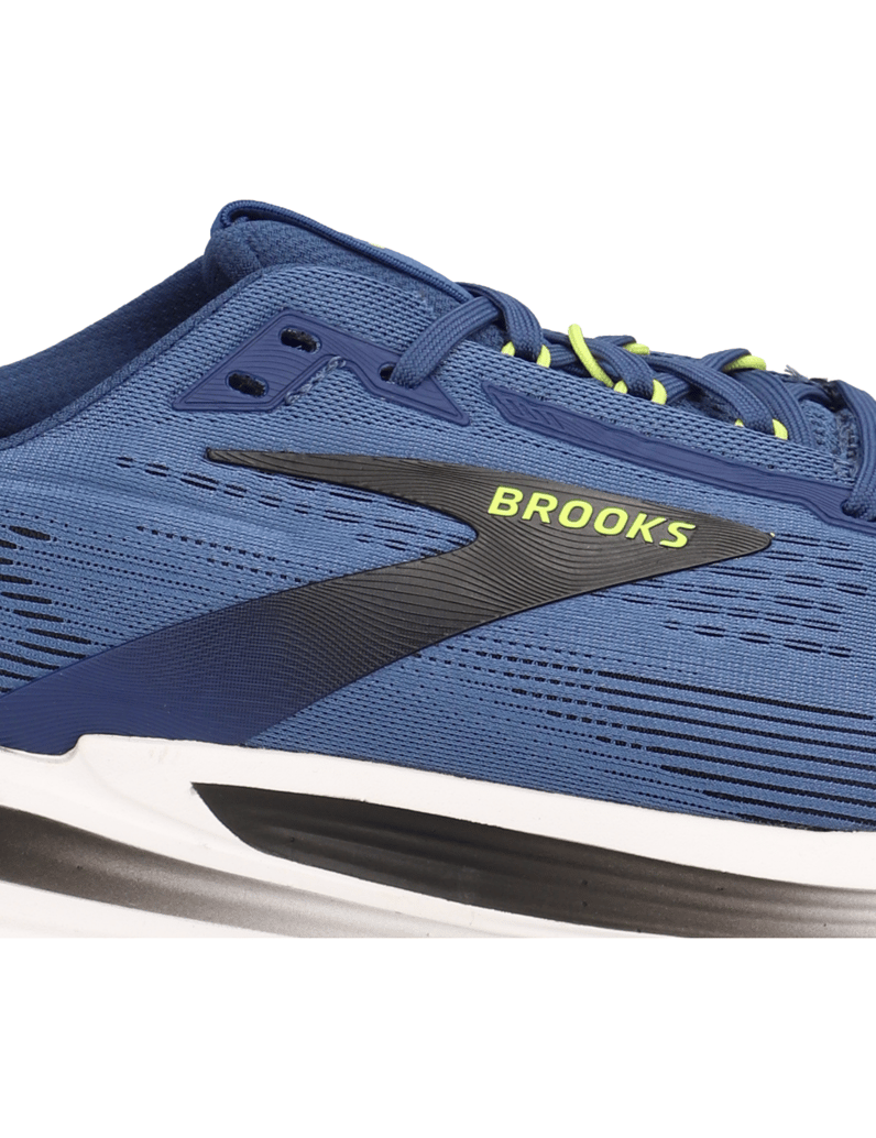 Brooks-REVEL-8-černá