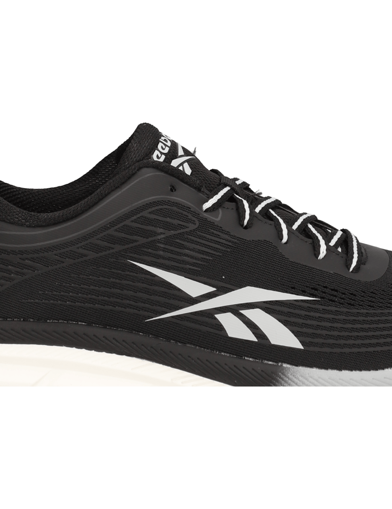 Reebok-ROAD-STRIDER-črna