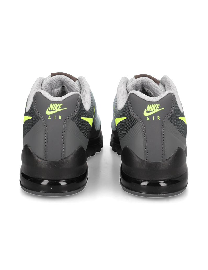 Nike-Nike-Air-Max-Invigor-šedá