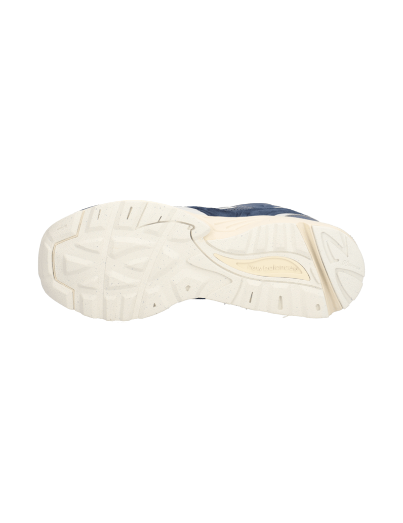 New-Balance-U880-bež