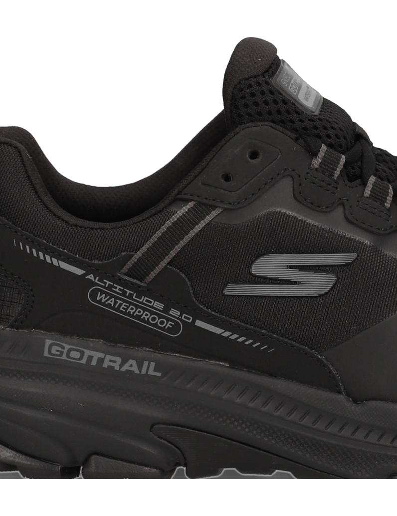 Skechers-GO-RUN-TRAIL-ALTITUDE-2.0-črna
