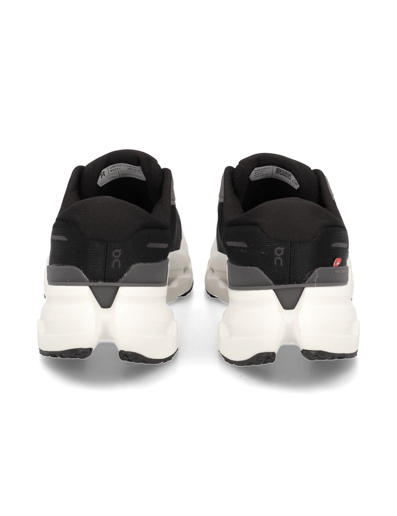 On-Cloudrunner-3-čierna
