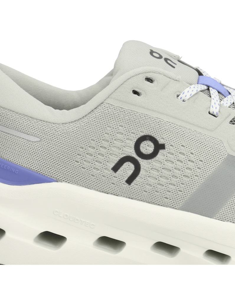 On-Cloudrunner-3-črna