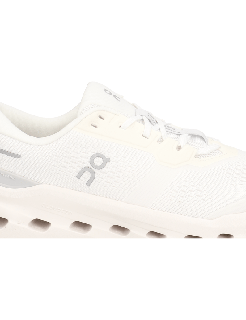 On-Cloudrunner-3-črna