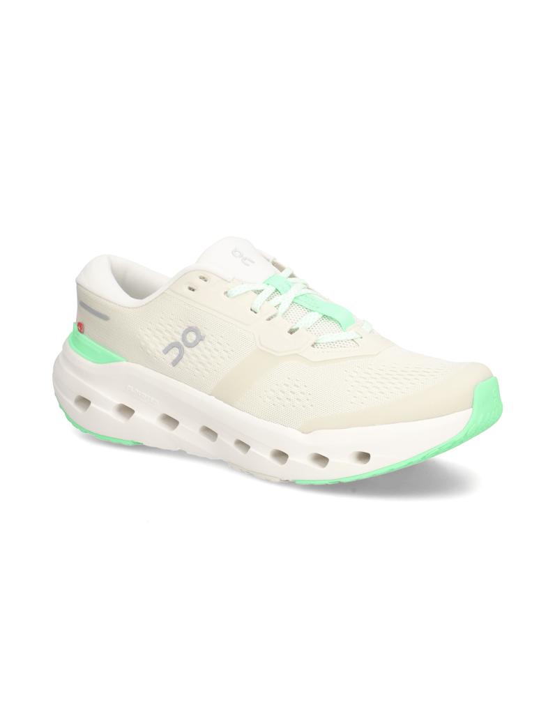 On-Cloudrunner-3-črna