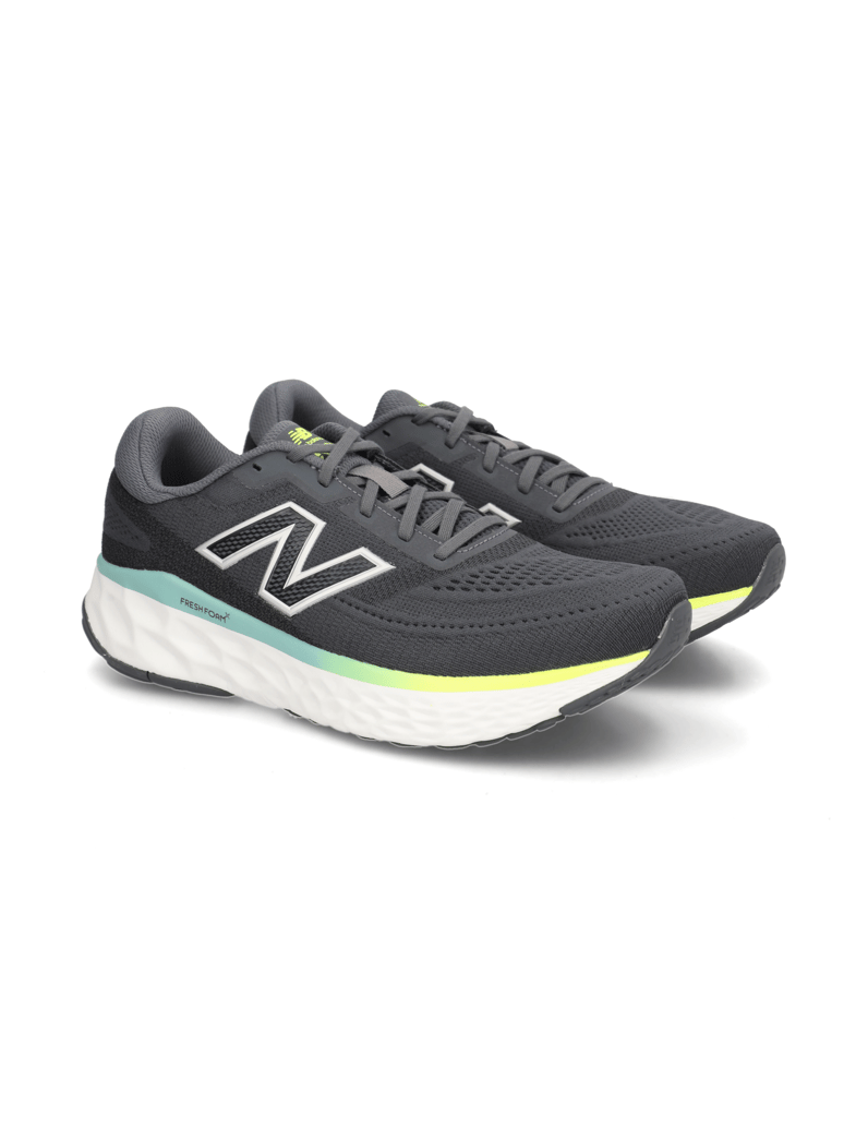 New-Balance-FRESH-FOAM-X-EVOZ-V4-černá