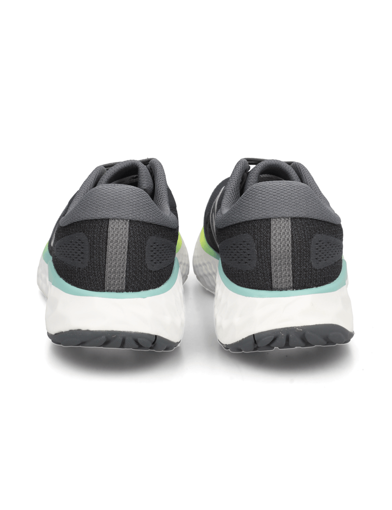 New-Balance-FRESH-FOAM-X-EVOZ-V4-černá