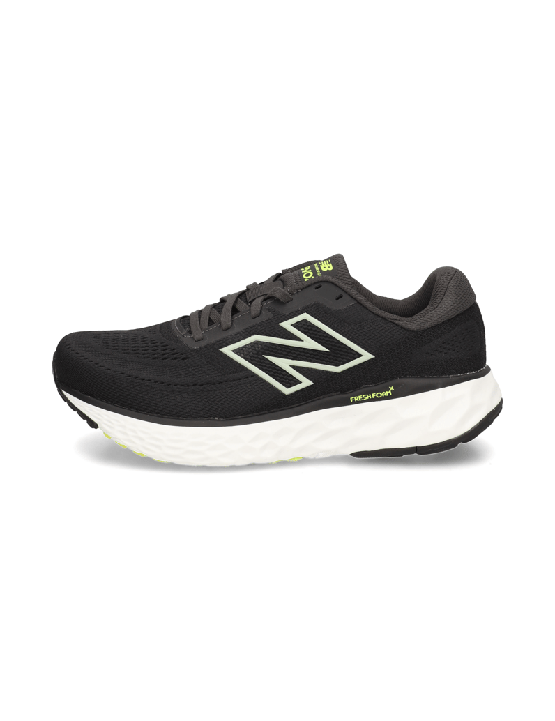 New-Balance-FRESH-FOAM-X-EVOZ-V4-črna