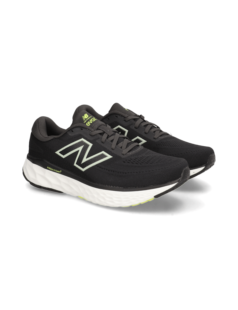 New-Balance-FRESH-FOAM-X-EVOZ-V4-črna