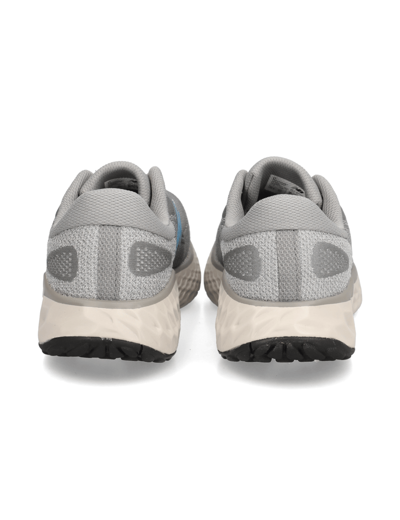 New-Balance-FRESH-FOAM-X-EVOZ-V4-čierna