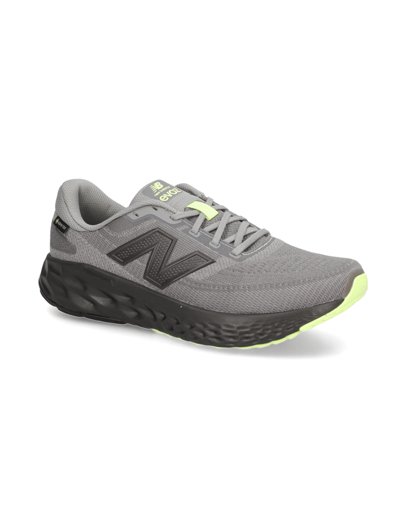 New-Balance-FRESH-FOAM-X-EVOZ-GORE-TEX-šedá