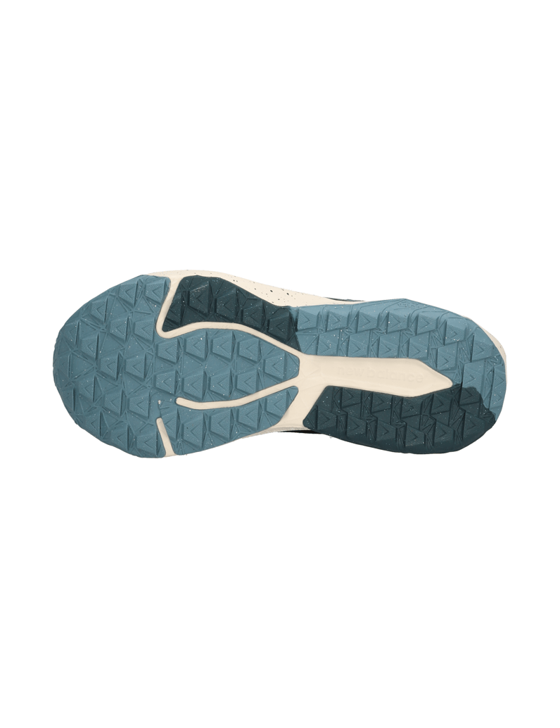 New-Balance-DYNASOFT-NITREL-V6-črna