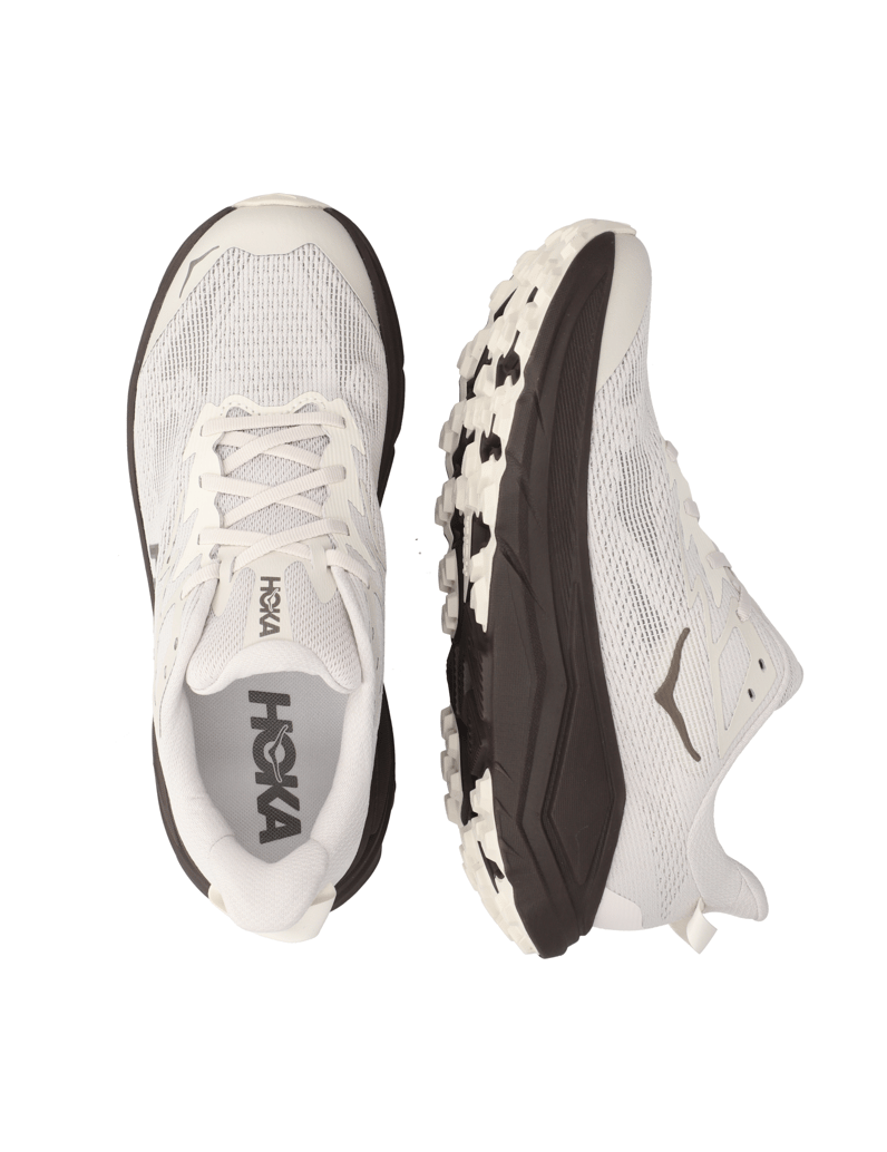 HOKA-Challenger-8-siva