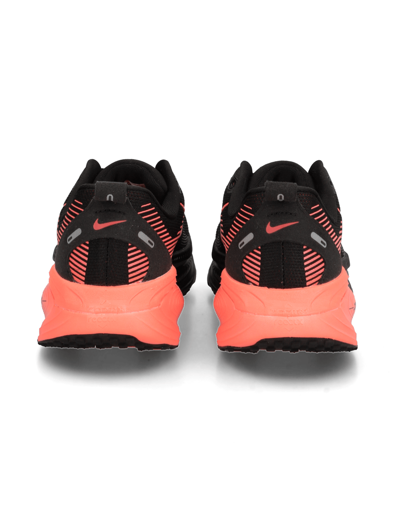 Nike-NIKE-VOMERO 18-weiss