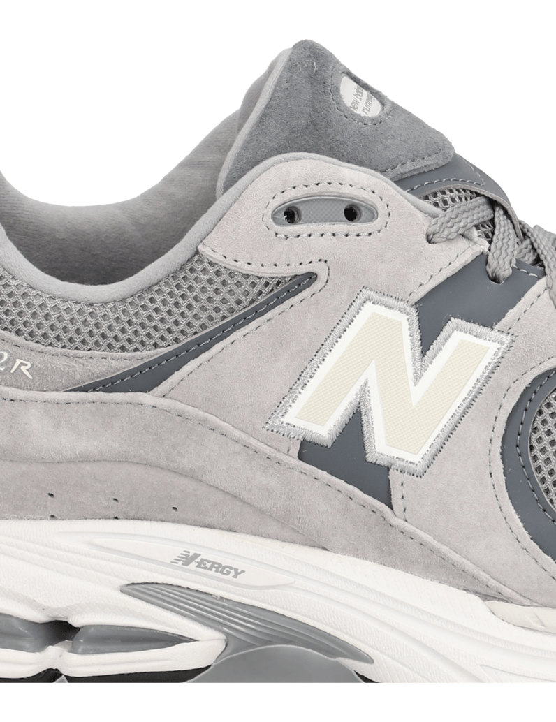 New-Balance-tenisky-šedá