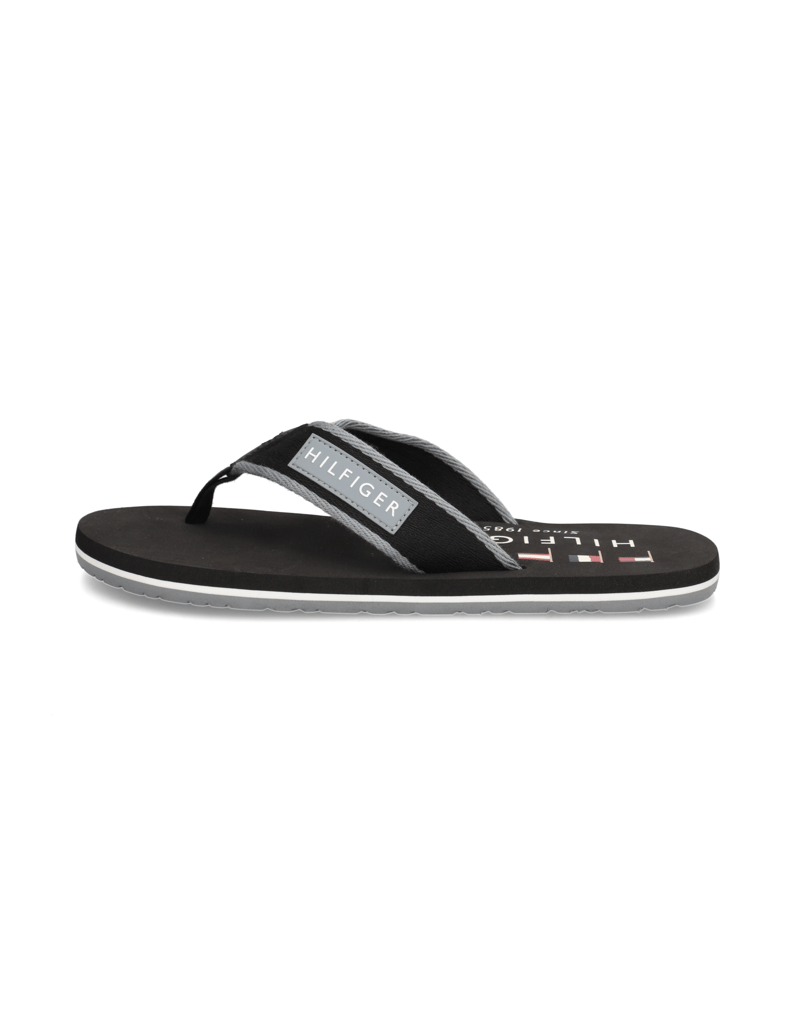 Tommy-Hilfiger-PATCH-HILFIGER-BEACH-SANDAL-schwarz