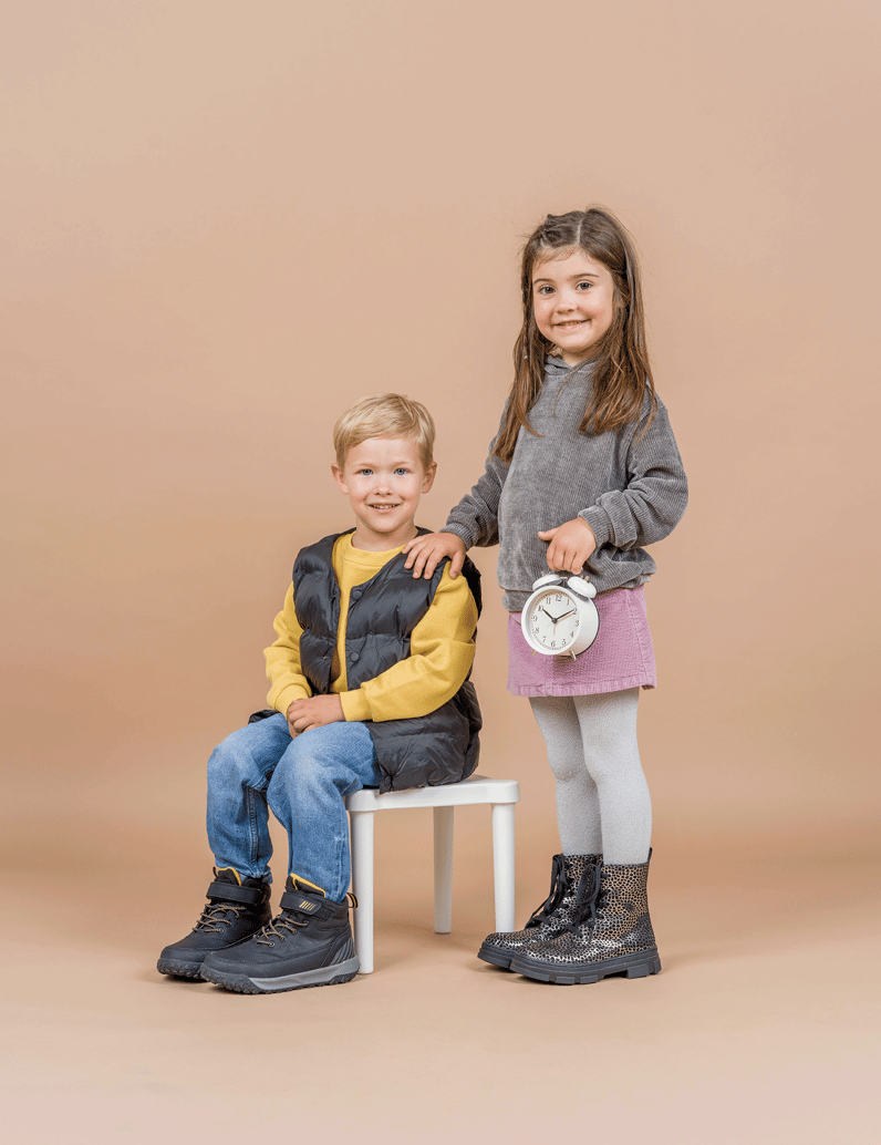 U&ME-členková-obuv-čierna