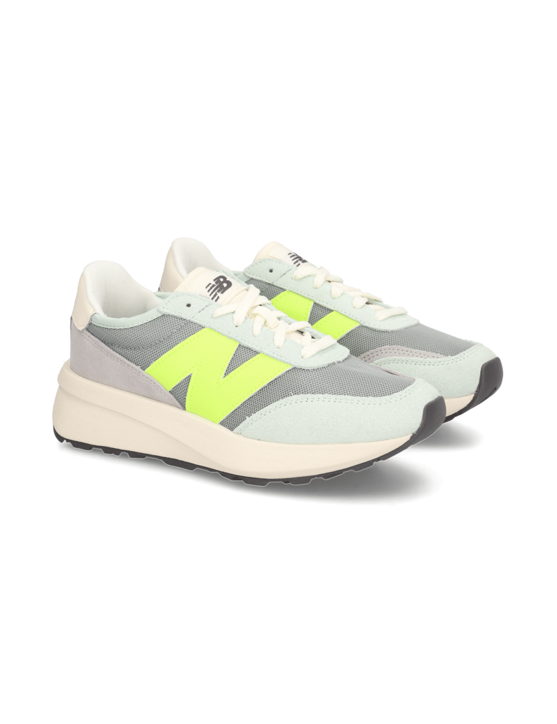 New-Balance-GS370DA-siva