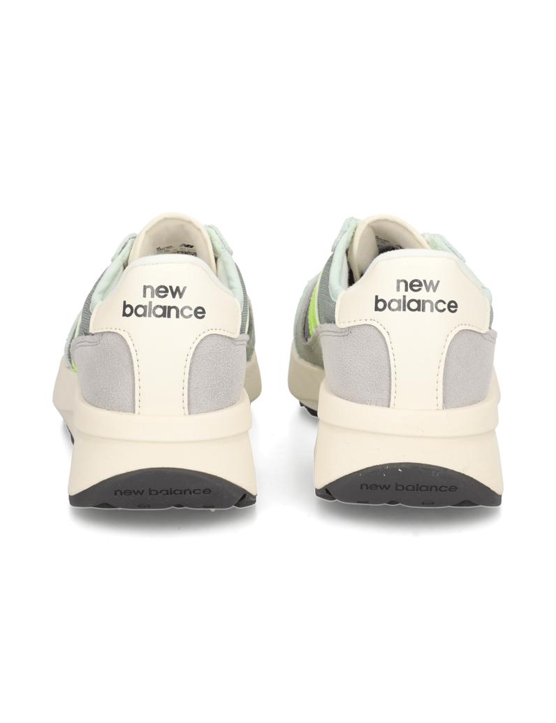 New-Balance-GS370DA-siva