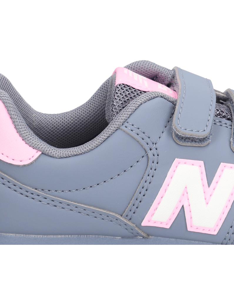New-Balance-PV500BC1-grau