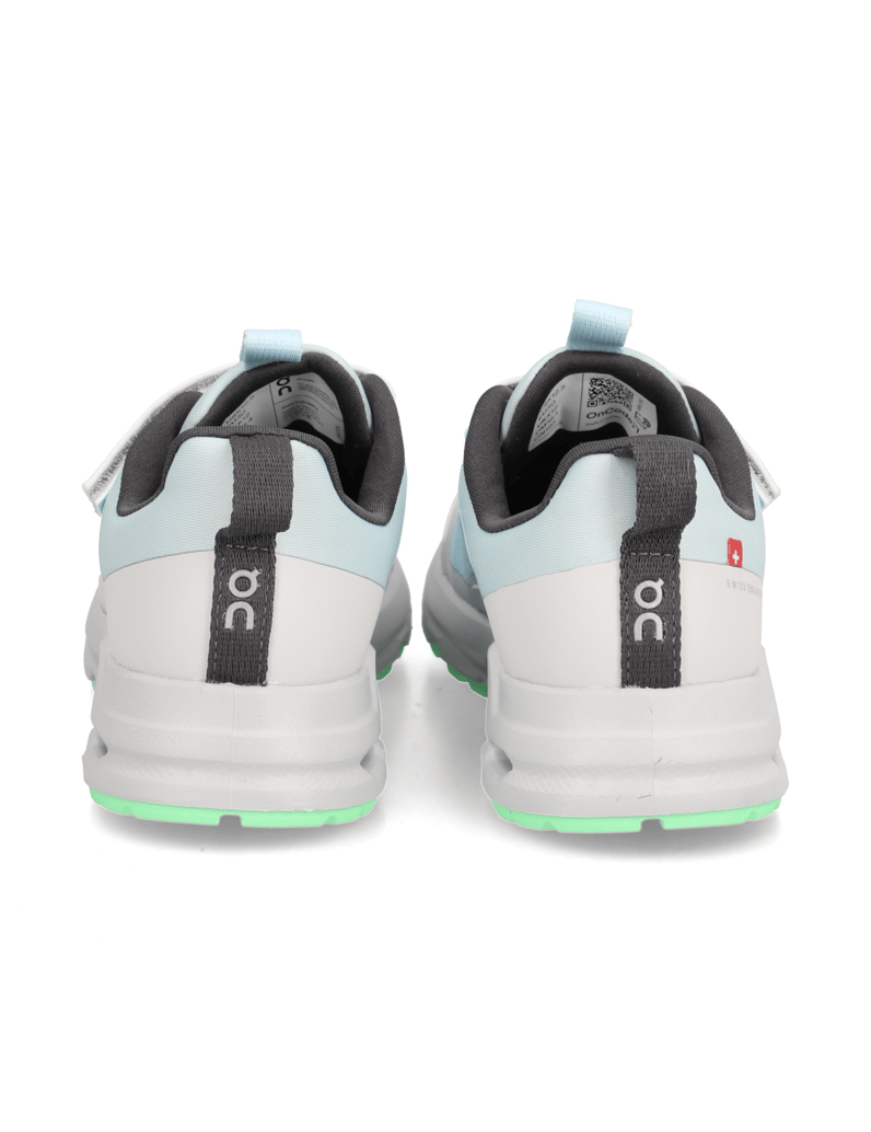 On-Cloudhero-Waterproof-svetlo-modra