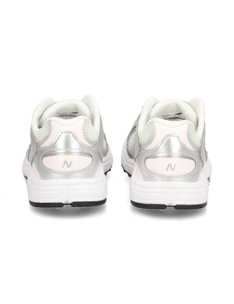 New-Balance-408-srebrna