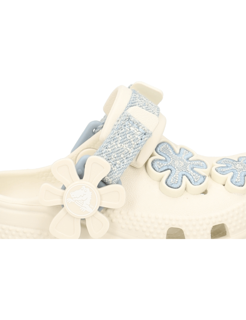 Crocs-CLASSIC-DENIM-CLOG-bílá
