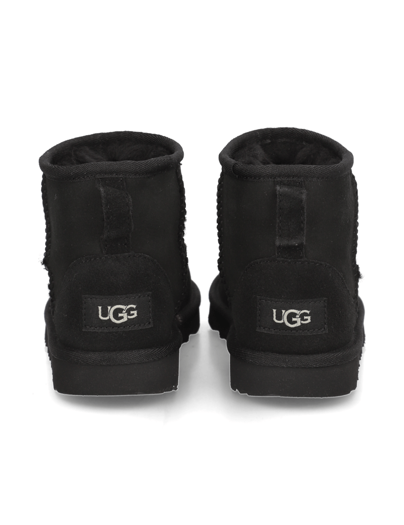 UGG-CLASSIC-MINI-II-čierna