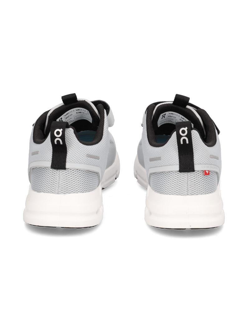 On-Cloud-Play-schwarz