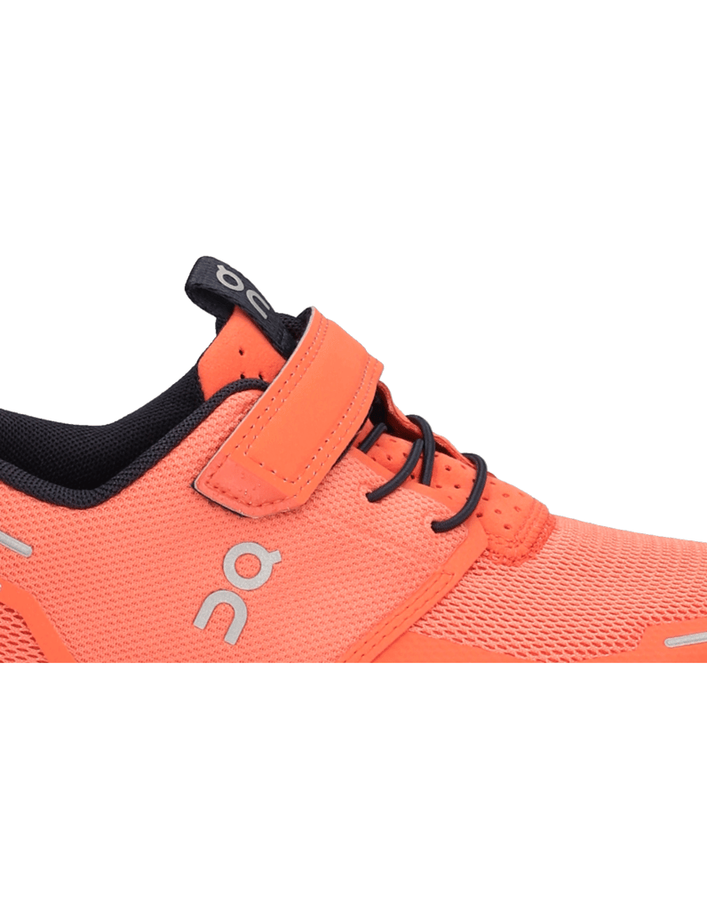 On-Cloud-Play-schwarz