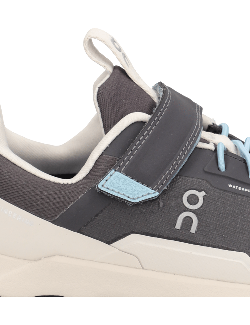 On-Cloudhero-Waterproof-blau