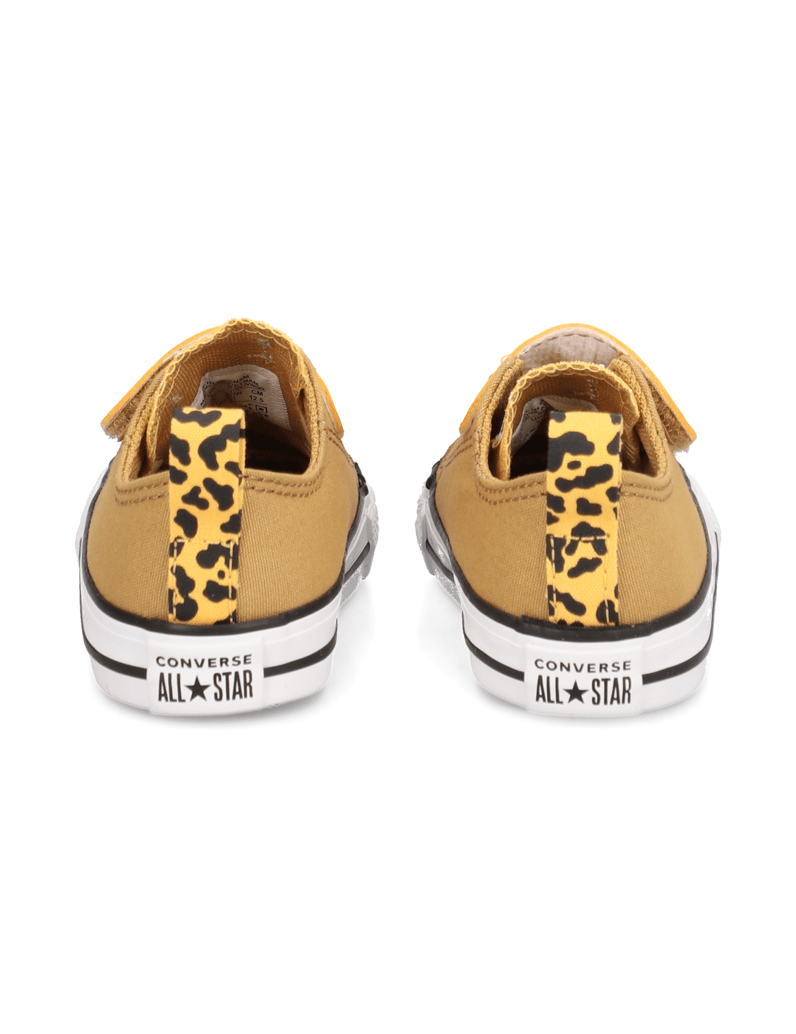 Converse-CHUCK-TAYLOR-ALL-STAR-rjava