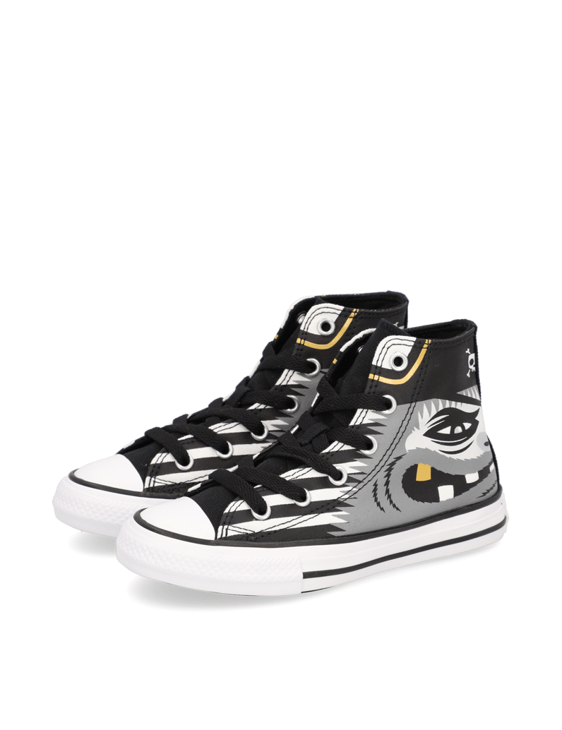 Converse-CHUCK-TAYLOR-ALL-STAR-PIRATE-PRINT