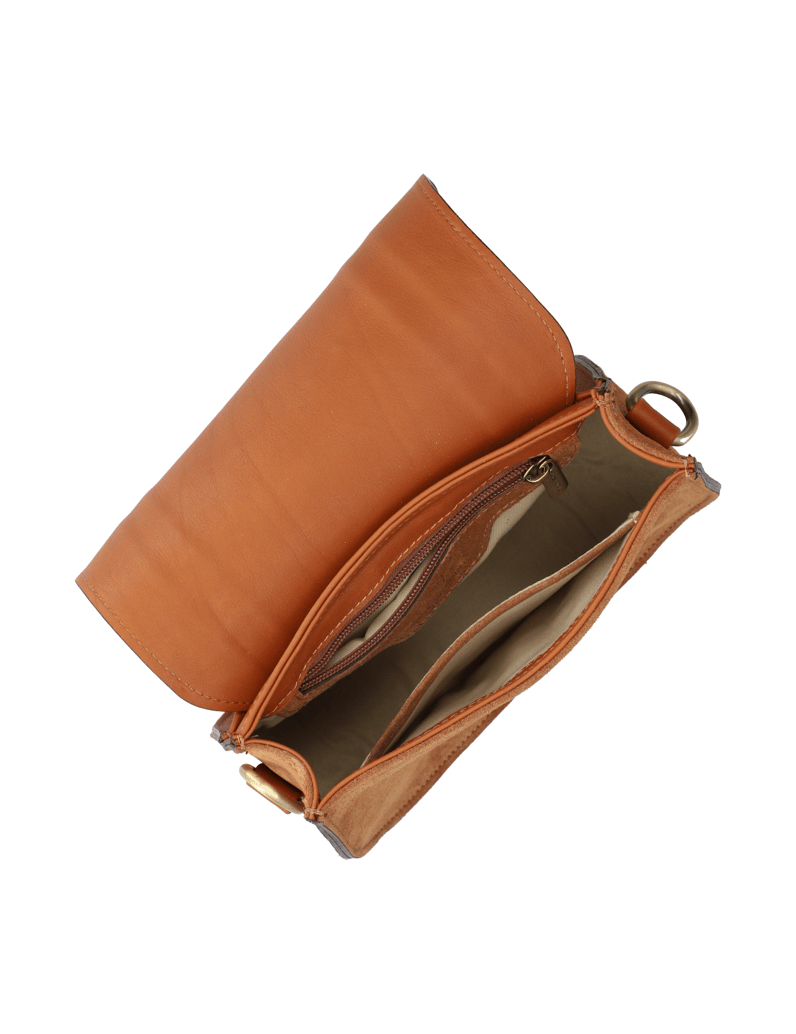 Pat-Calvin-Glattleder-Crossover