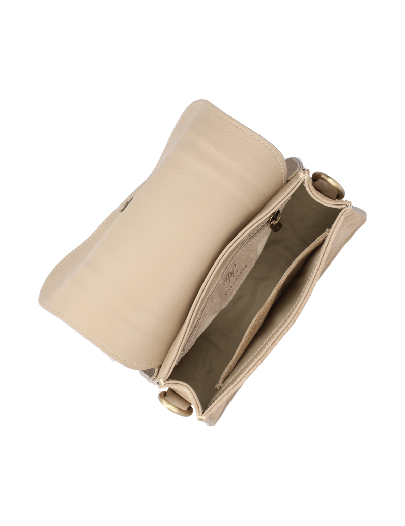 Pat-Calvin-Glattleder-Crossover