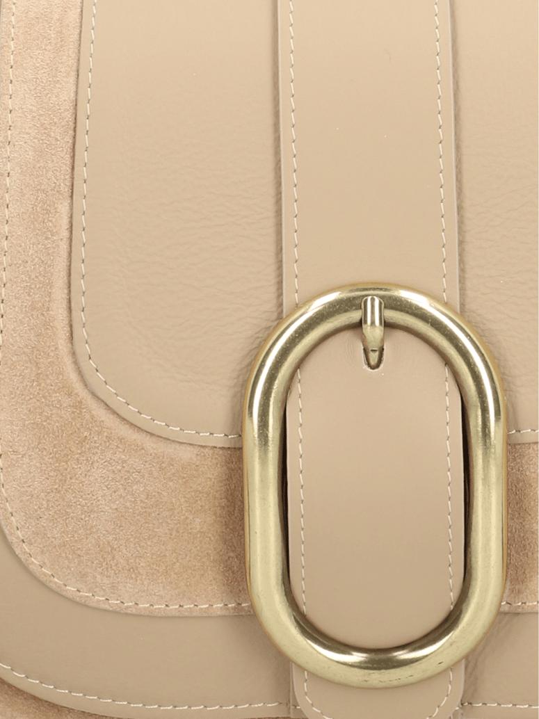 Pat-Calvin-Glattleder-Crossover