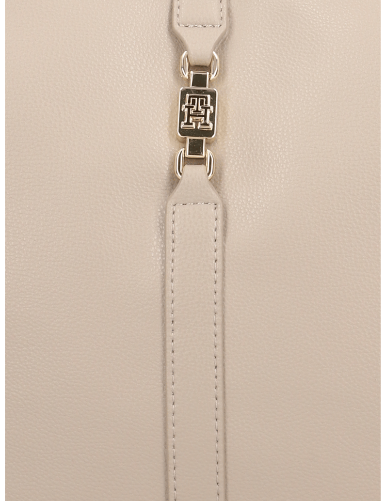 Tommy-Hilfiger-TH-FEMININE-HOBO