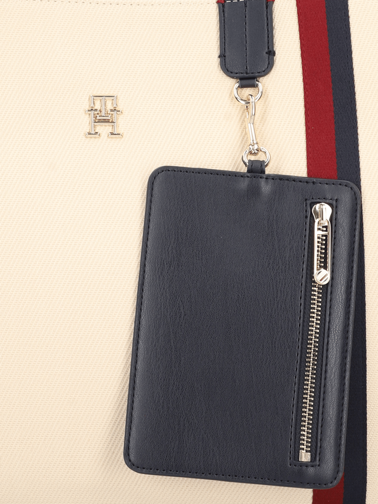 Tommy-Hilfiger-ICONIC-TOMMY-TOTE-CORP