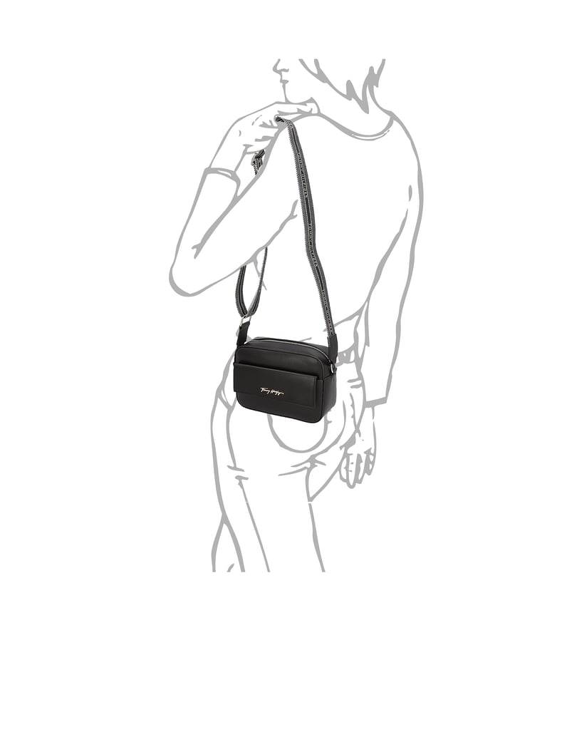 Tommy-Hilfiger-ICONIC-TOMMY-CAMERA-BAG-SIGN