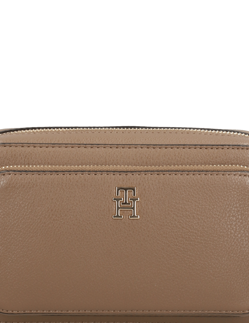Tommy-Hilfiger-TH-ICON-CAMERA-BAG-braun