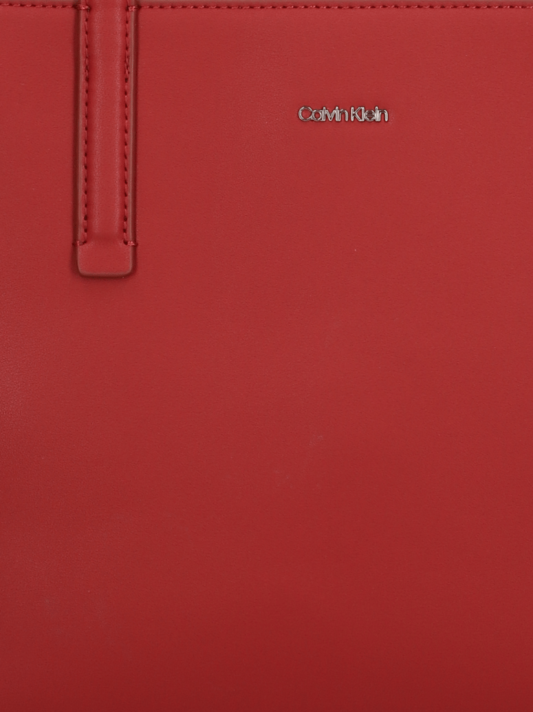 Calvin-Klein-taška-červená