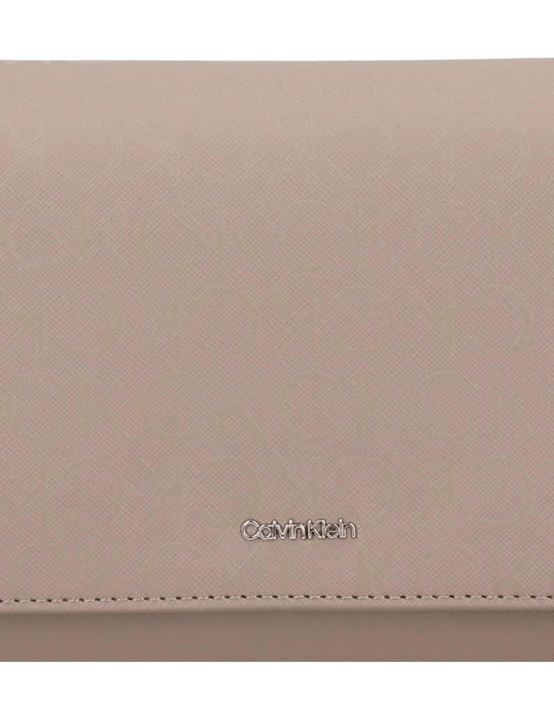 Calvin-Klein-torbica