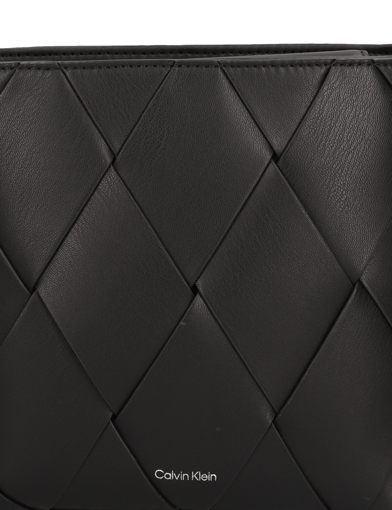 Calvin-Klein-Tasche-schwarz