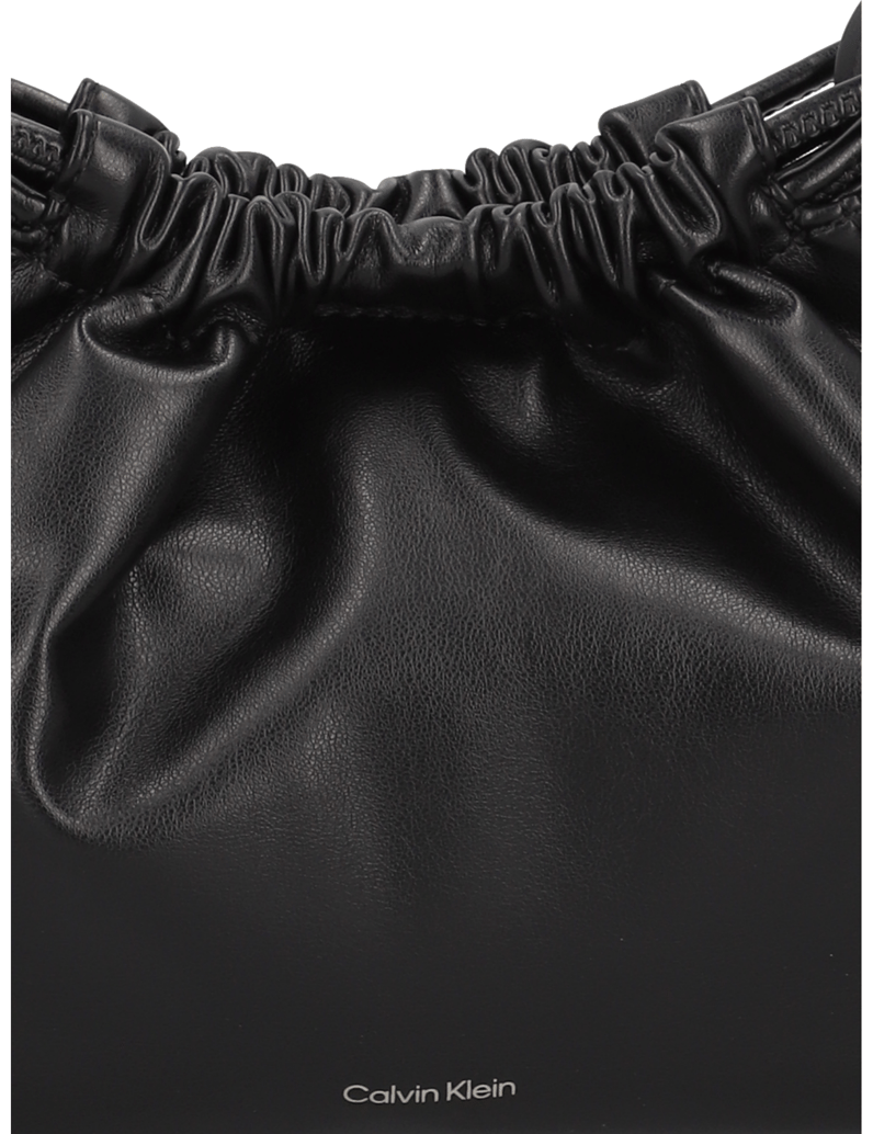 Calvin-Klein-torbica-črna